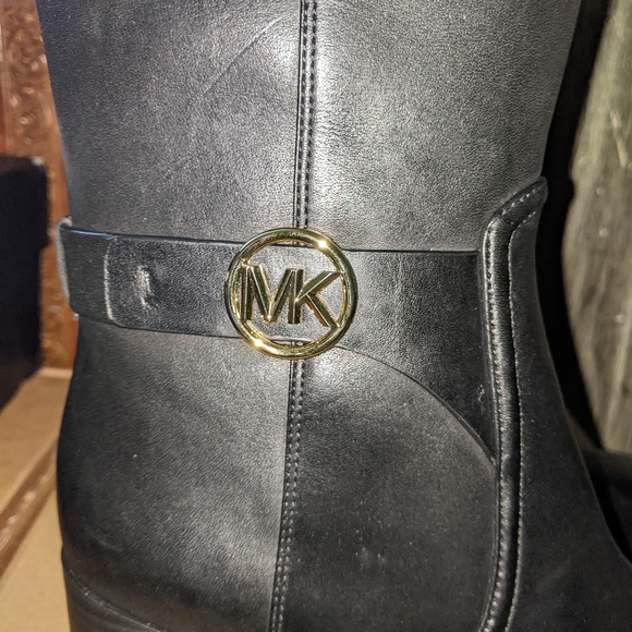Tall Michael Kors riding Boots - Picture 5 of 5